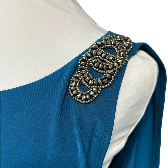 Xscape Petite Sleeveless Draped One Piece Dress With Horizontal Pleated … - Picture 4 of 8